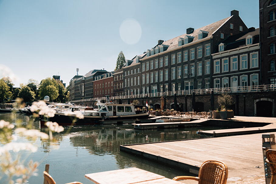 Maastricht Stadsrondleiding Bassin Haven